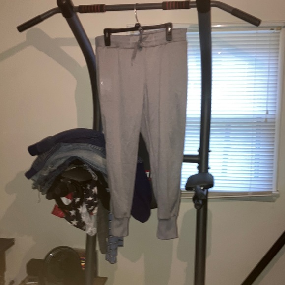 ⬆️Under Amour Sweats - Picture 1 of 3